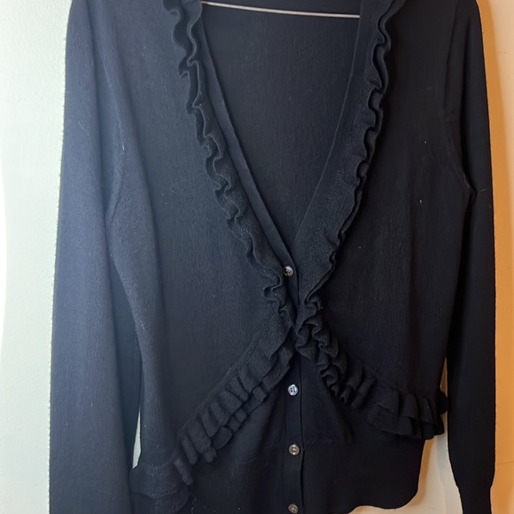 J Crew 100%Merino Wool Ruffle Sweater Black Sz Medium - Picture 4 of 9